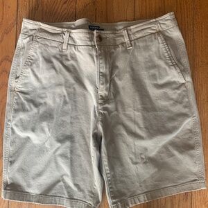 Lucky Brand Men's Stretch Twill Flat Front Shorts Size 32